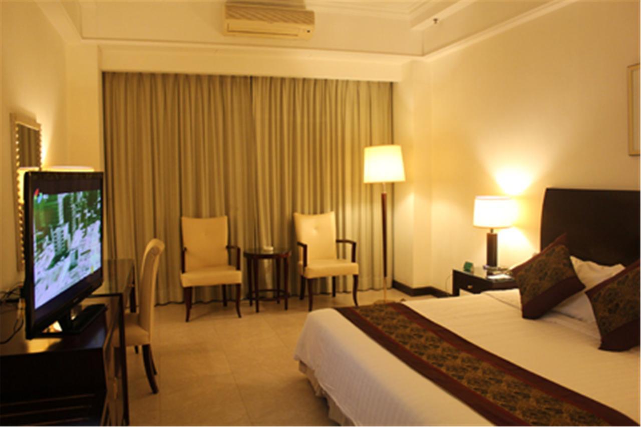 Clifford Golden Lake Hotel Фошань Екстер'єр фото