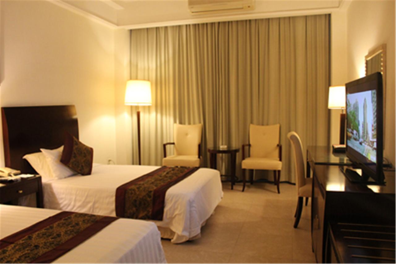 Clifford Golden Lake Hotel Фошань Екстер'єр фото