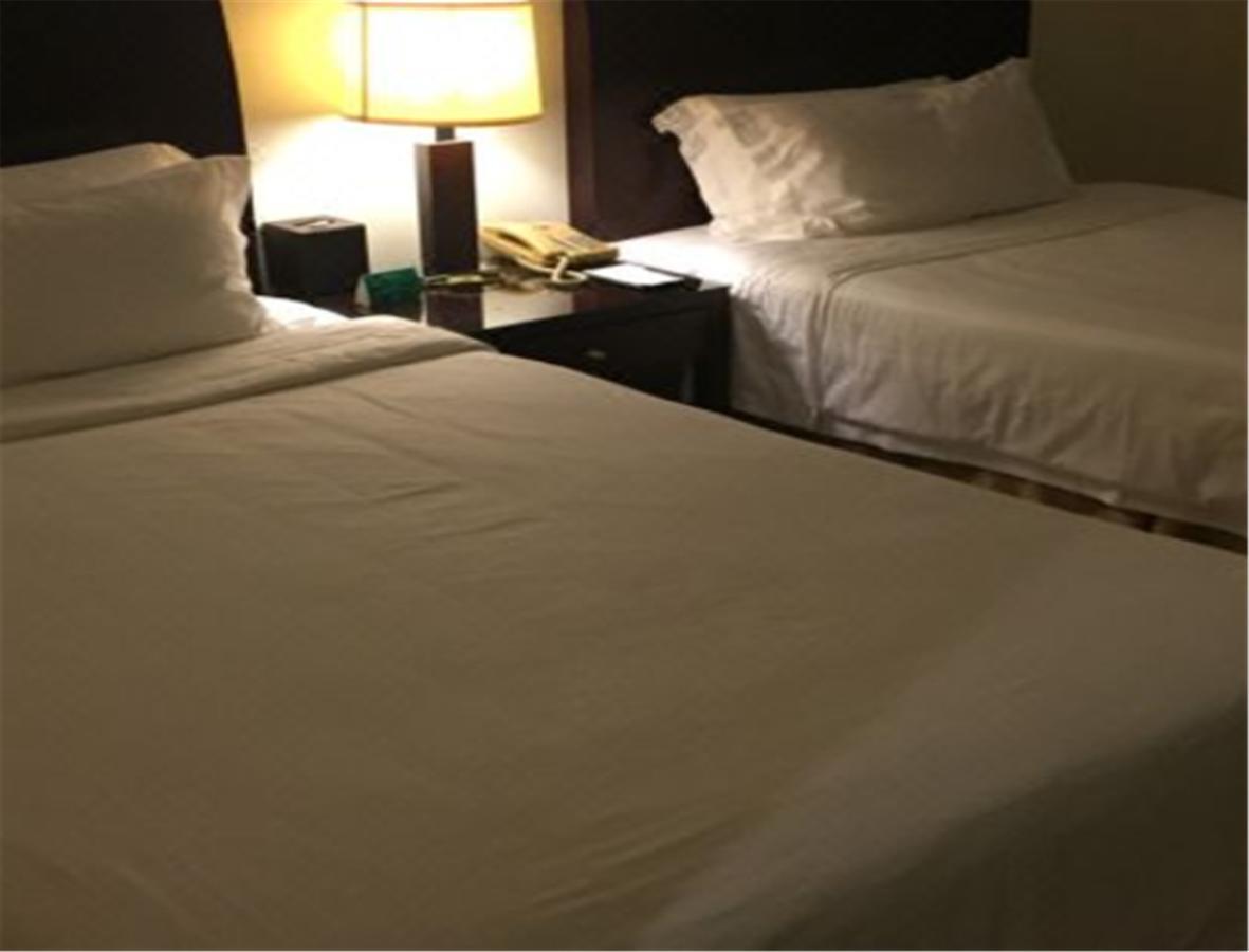 Clifford Golden Lake Hotel Фошань Екстер'єр фото