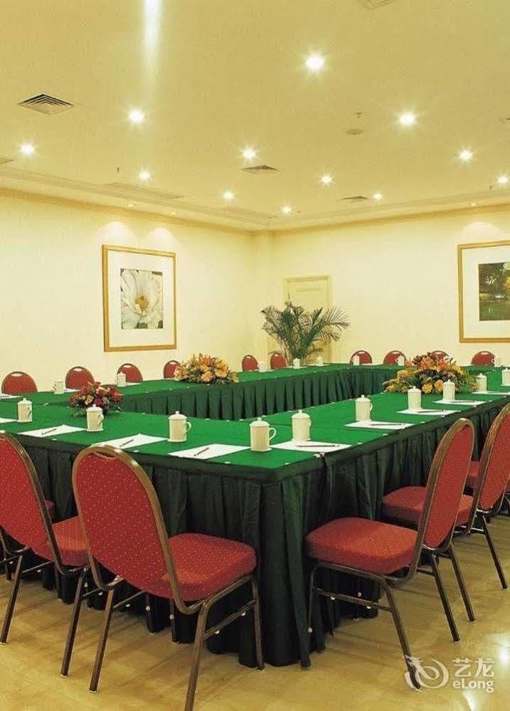 Clifford Golden Lake Hotel Фошань Екстер'єр фото